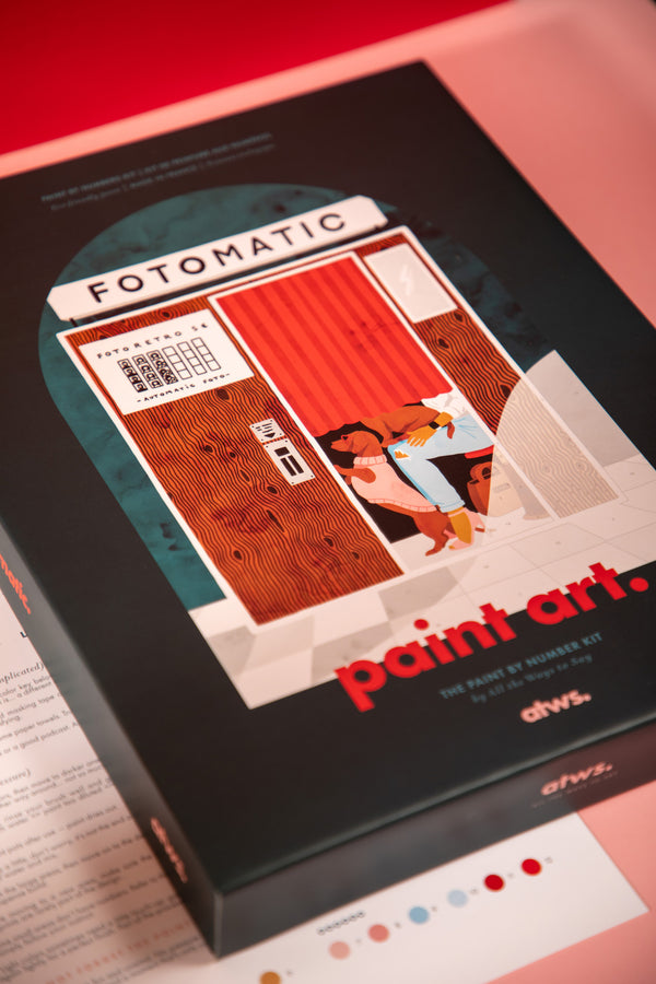 Fotomatic paint by numbers box: vintage photo booth with a red curtain and a dachshund in a pink sweater